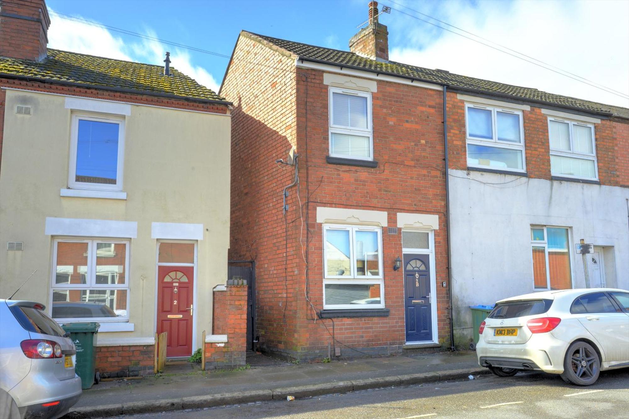 4 Bedrooms Homely House With Garden- Sleeps 9 Comfortably With 6 Comfortable Beds, Free Street Parking, Business Travellers, Contractors, & Holiday-Goers, Coventry, Near All Major Transport Links In Coventry And Motorway Ngoại thất bức ảnh