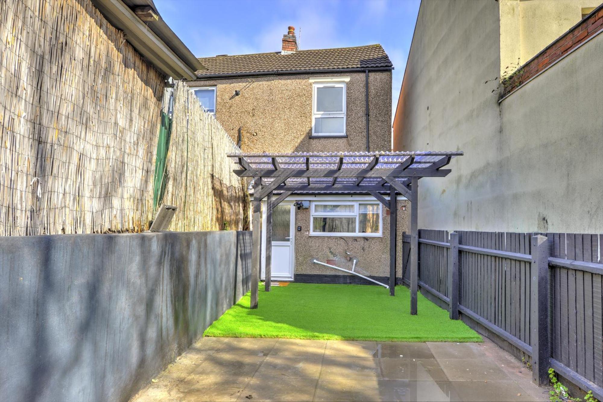 4 Bedrooms Homely House With Garden- Sleeps 9 Comfortably With 6 Comfortable Beds, Free Street Parking, Business Travellers, Contractors, & Holiday-Goers, Coventry, Near All Major Transport Links In Coventry And Motorway Ngoại thất bức ảnh